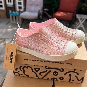 Native Jefferson Bling kids shoes C8